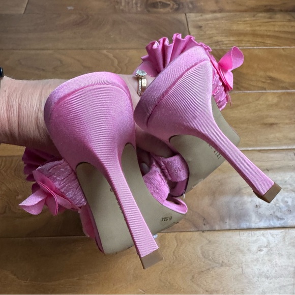 NWT Gianni Bini Hardaway Satin Ruffle Floral Detail Dress Slide Sandals Sz 6,5 - Picture 8 of 8